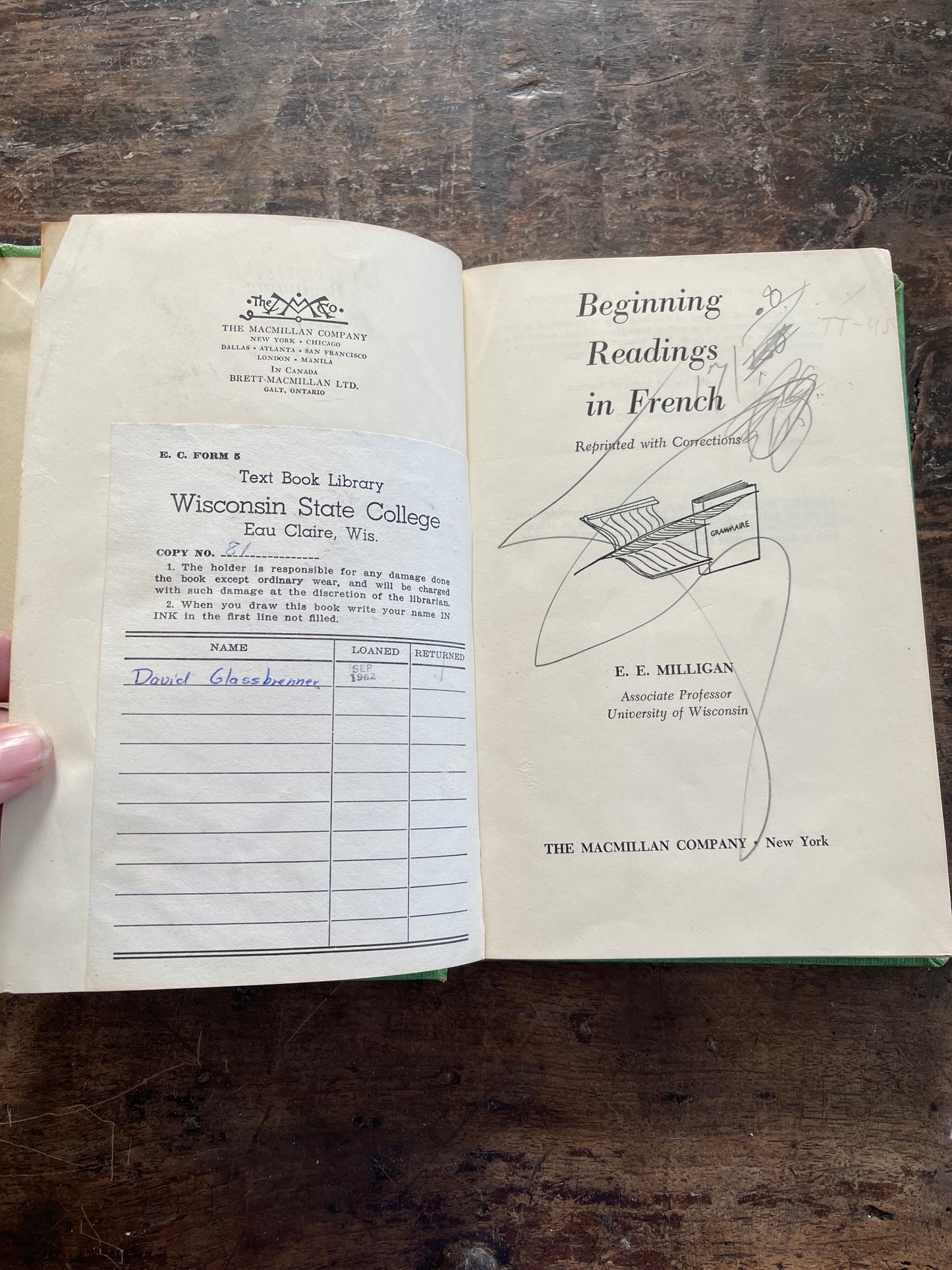 1962 Beginning Readings in French Vintage Library Book