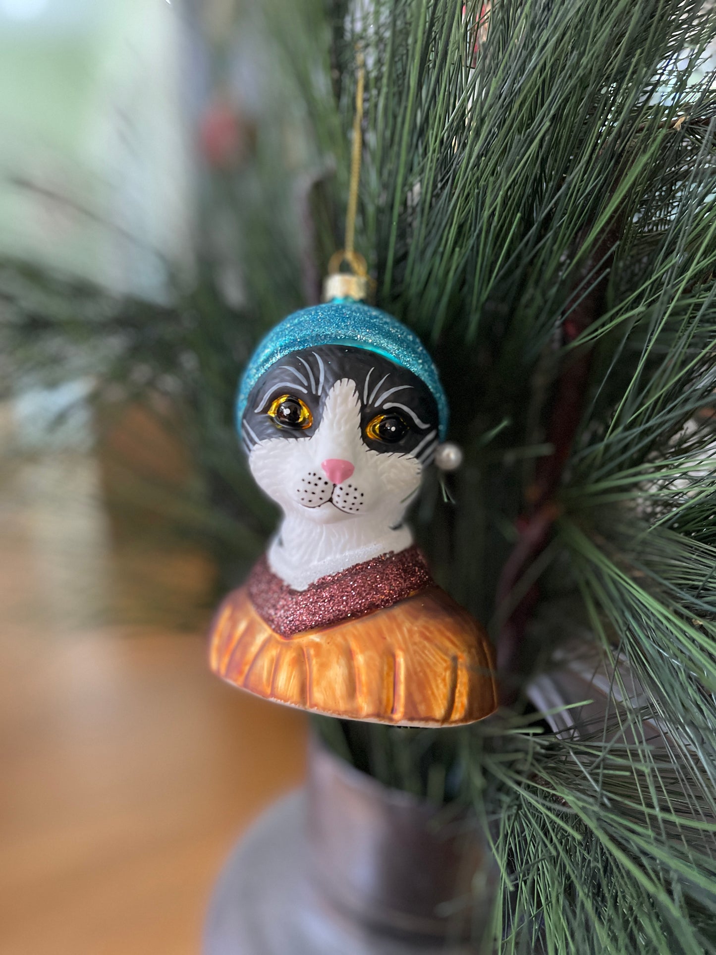 Girl with a Pearl Earring Black and White Tuxedo Cat Glass Holiday Ornament Masterpiece Collection