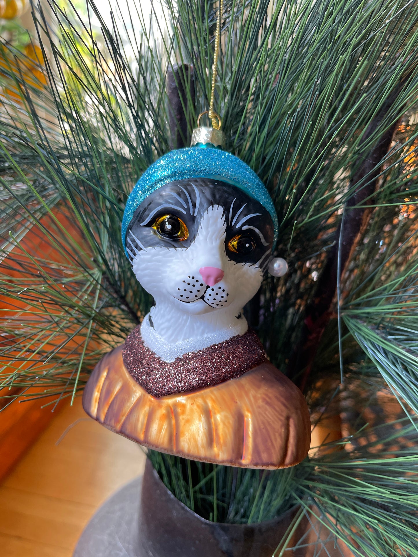 Girl with a Pearl Earring Black and White Tuxedo Cat Glass Holiday Ornament Masterpiece Collection