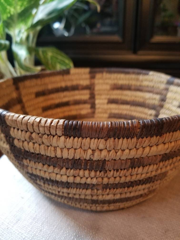 Vintage Native American Woven 9.25" Diameter Basket Ethnic Tribal Southwest Pima Papago Chic