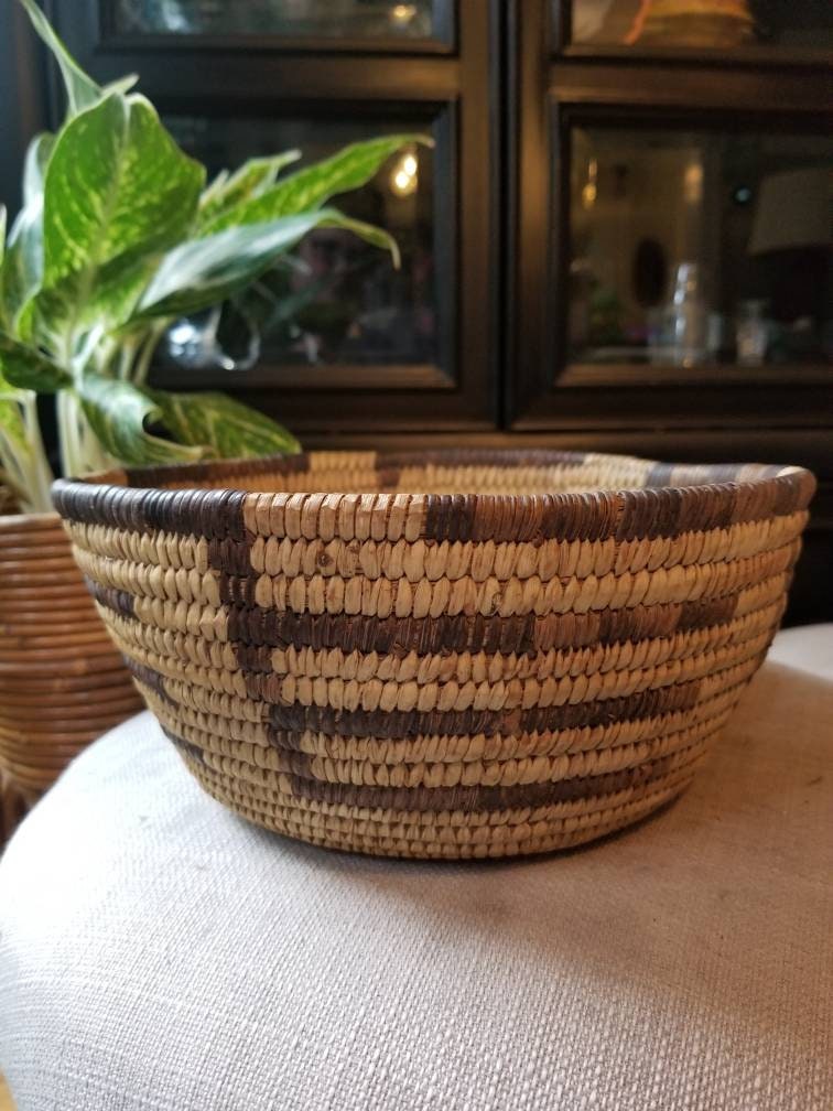 Vintage Native American Woven 9.25" Diameter Basket Ethnic Tribal Southwest Pima Papago Chic