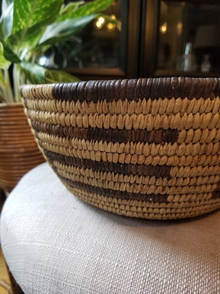 Vintage Native American Woven 9.25" Diameter Basket Ethnic Tribal Southwest Pima Papago Chic