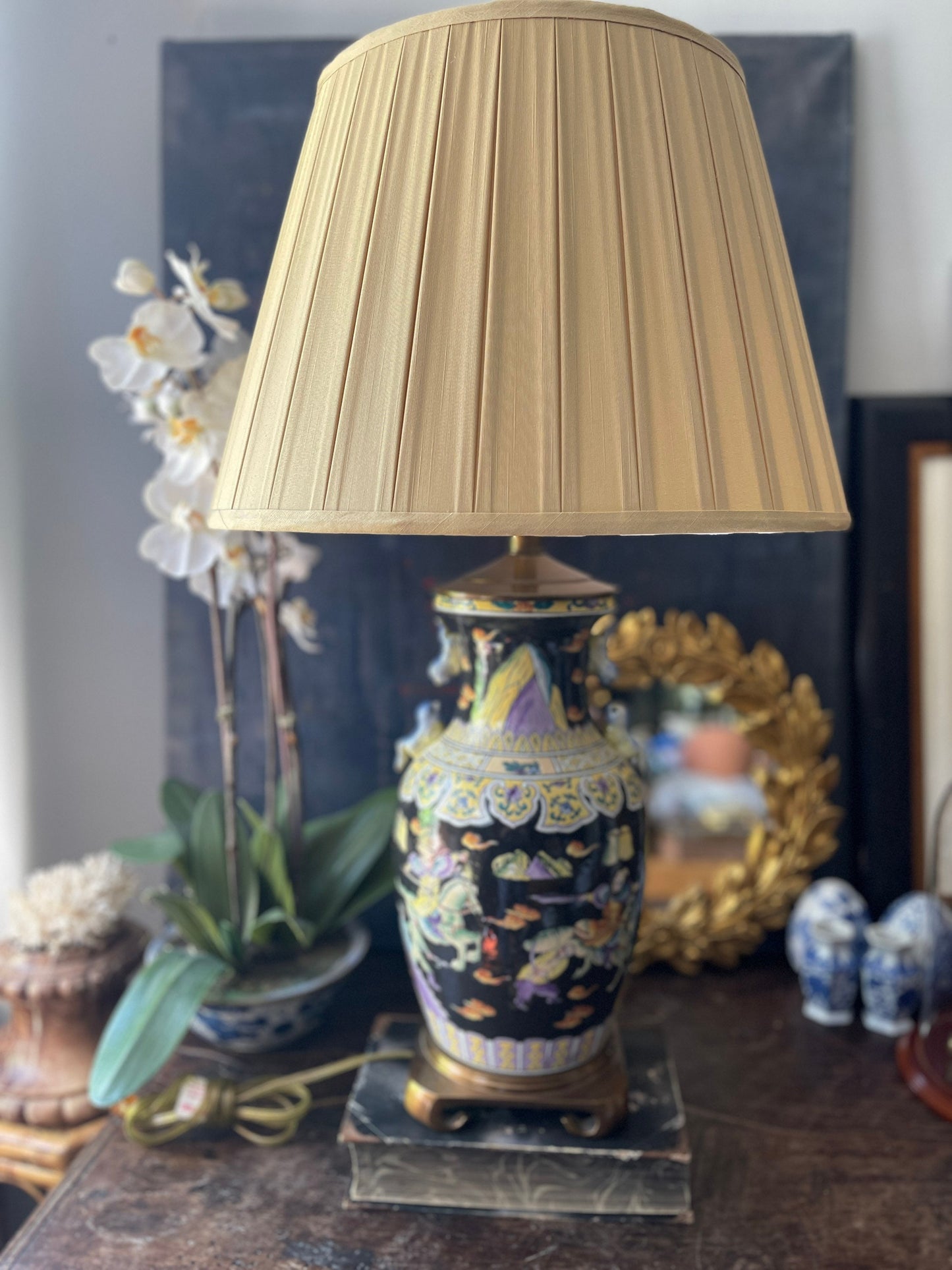 Vintage Famille Noir Asian Table Lamp with Warriors