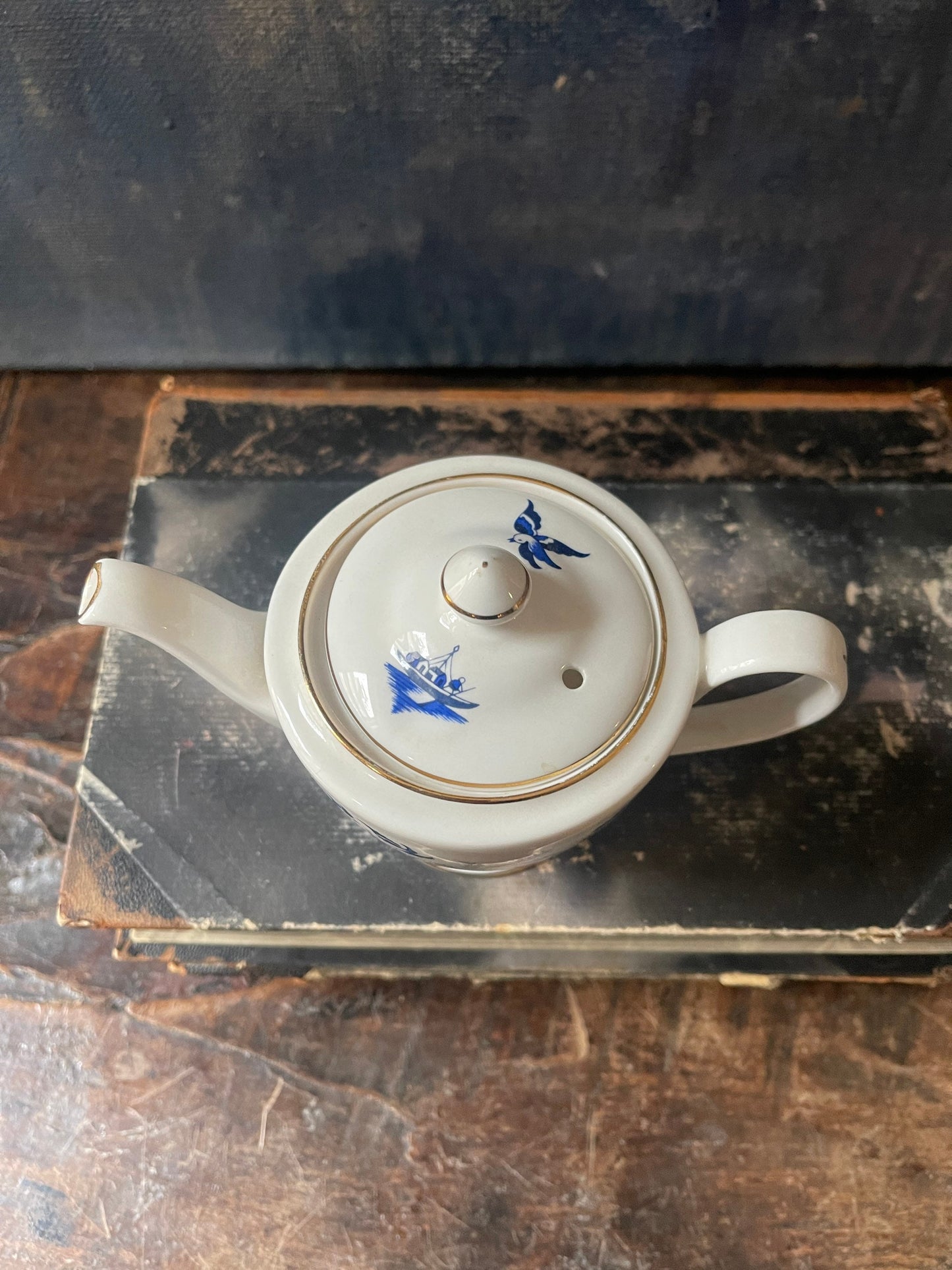 Small blue and white Staffordshire blue willow teapot grand millennial