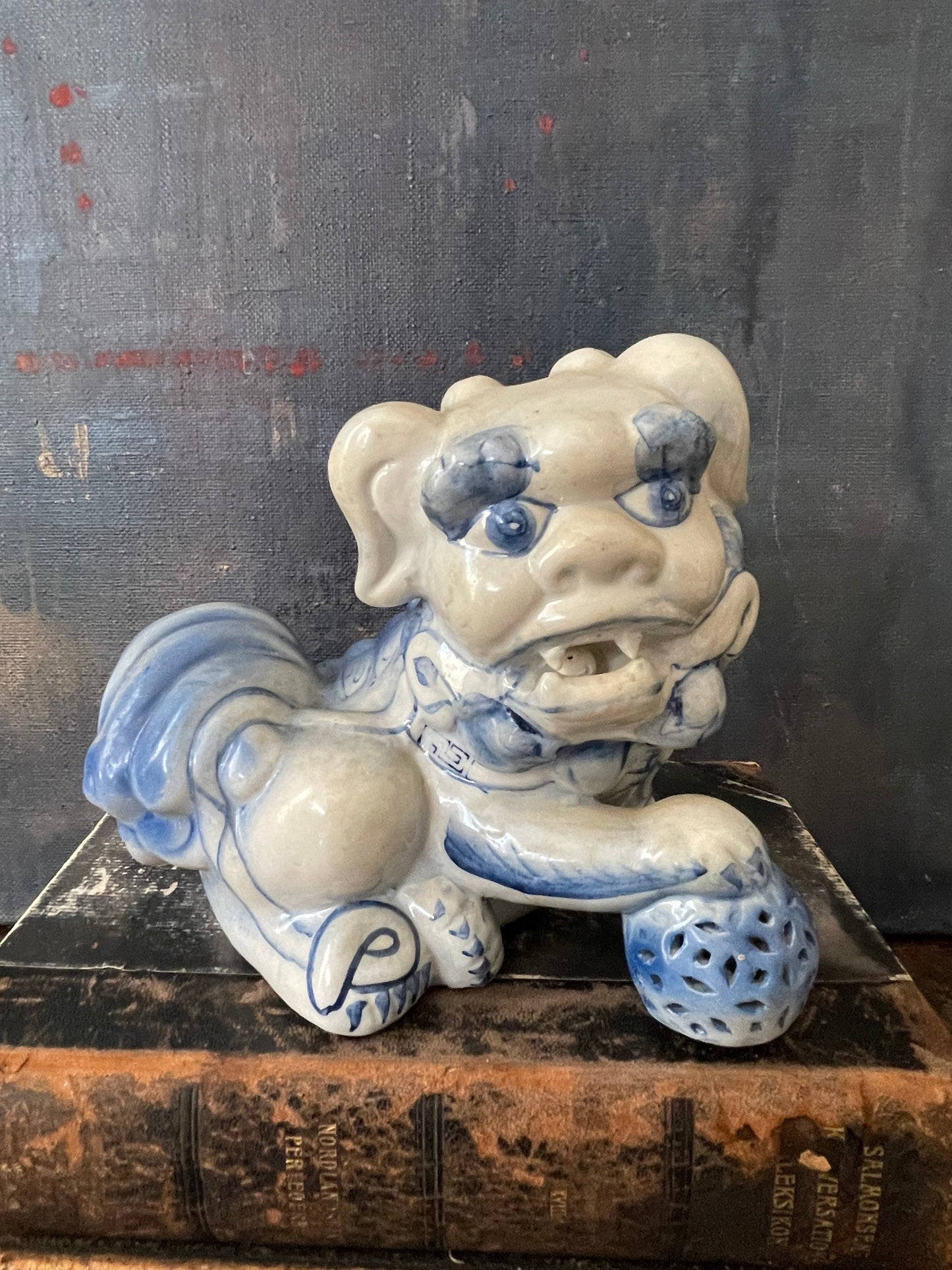 Vintage Blue and White Foo Dog