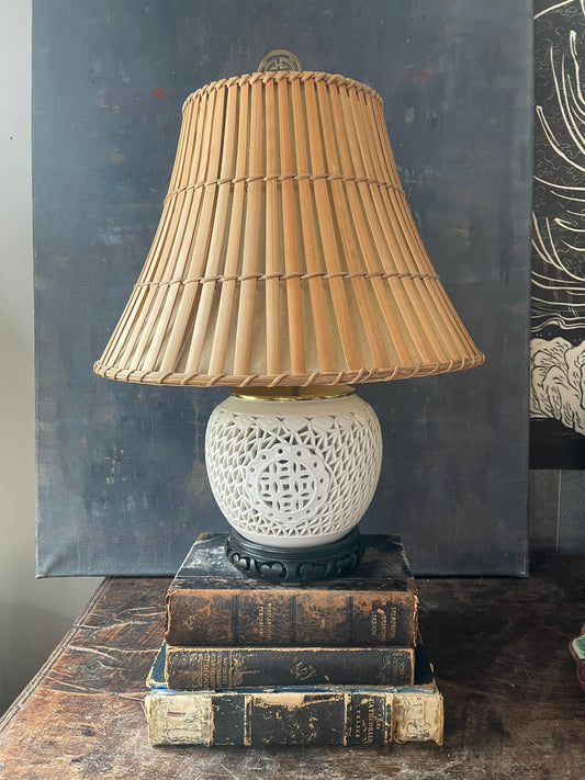 Vintage Mid-Century Blanc de Chine White Reticulated Table Lamp Asian Lamp Chinese Ceramic Chinoiserie