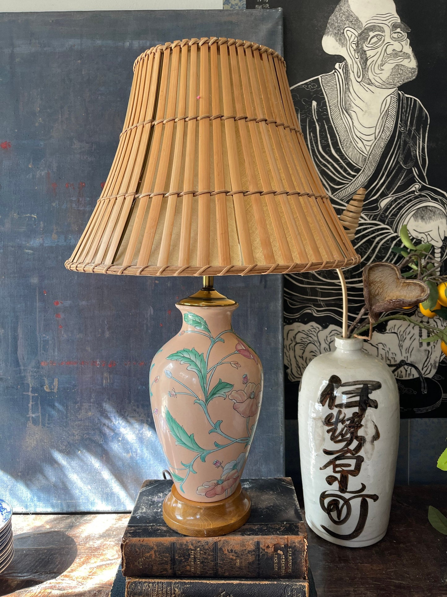 Vintage Toyo Peach Floral Chinoiserie Lamp