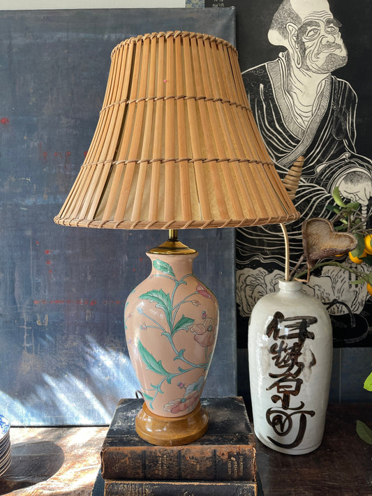 Vintage Toyo Peach Floral Chinoiserie Lamp