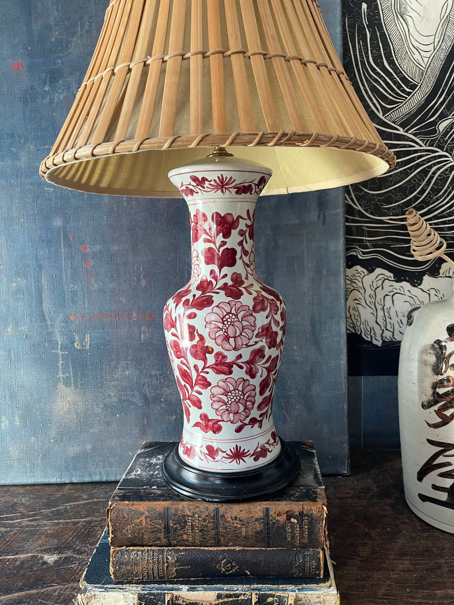 Vintage Pink and White Floral Urn Table Lamp