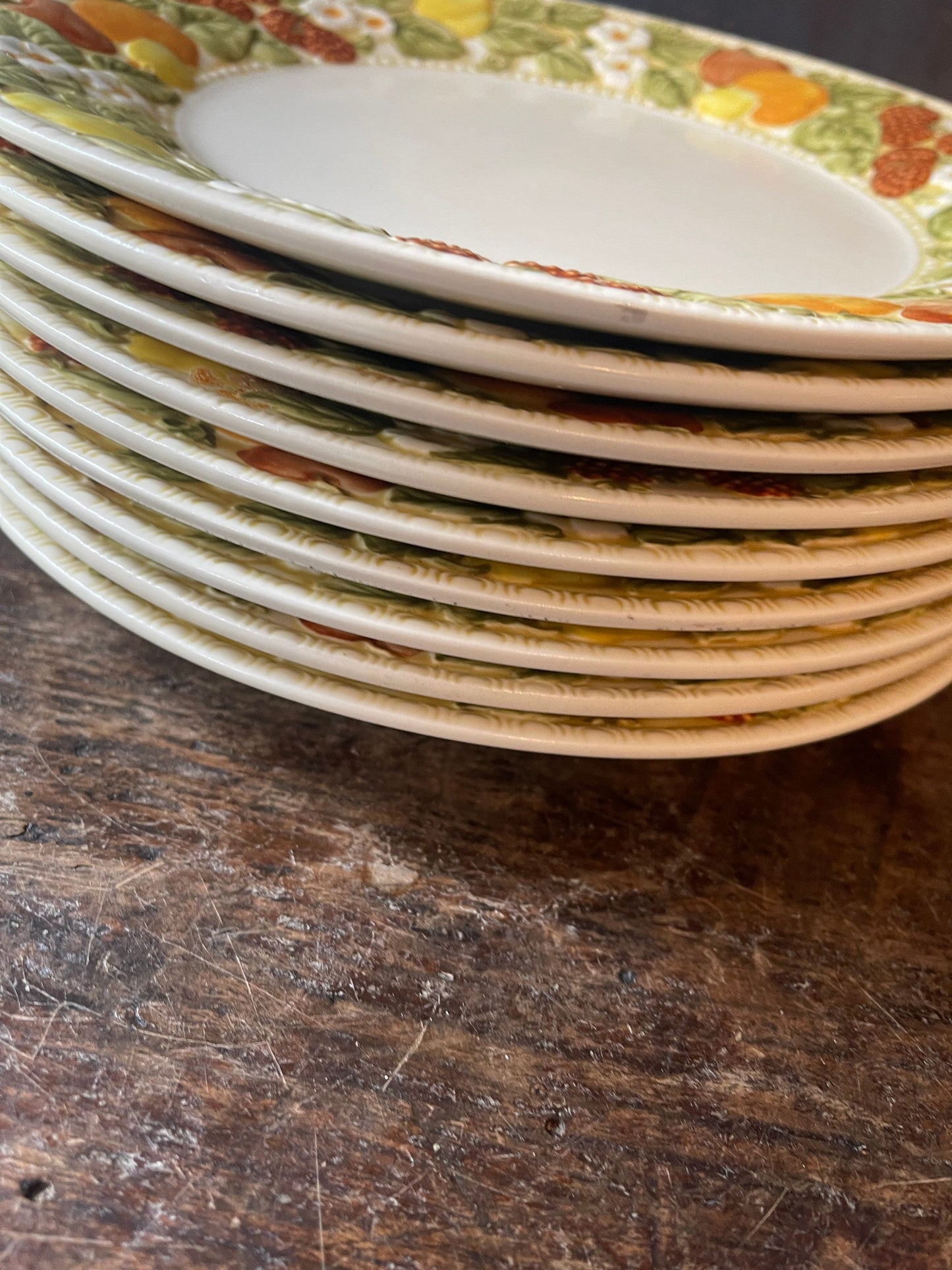 Set of Nine (9) Vernon Della Robbia Dinner Plates 1970s Green Yellow Orange