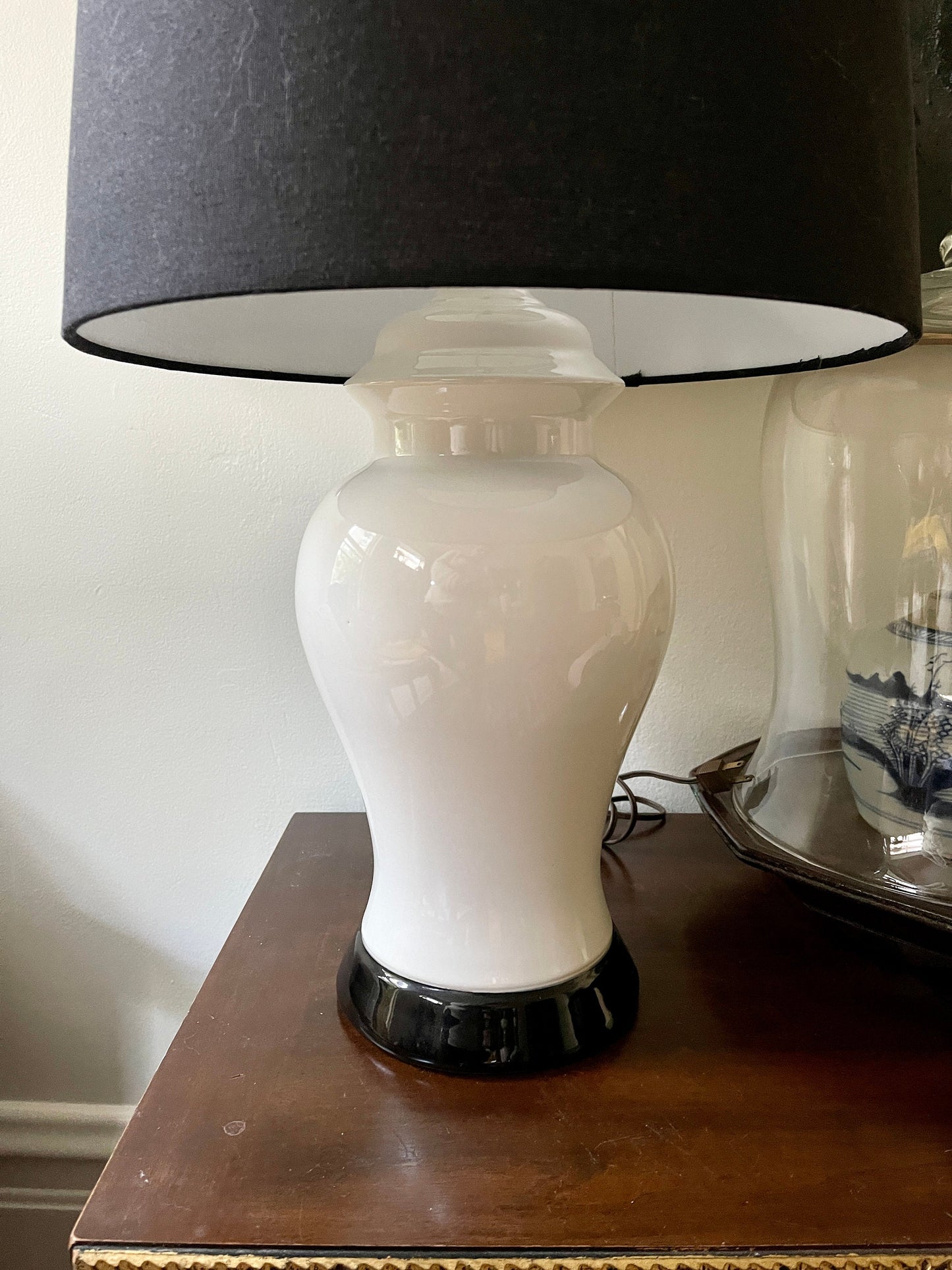 Vintage Black and White Ginger Jar Lamp