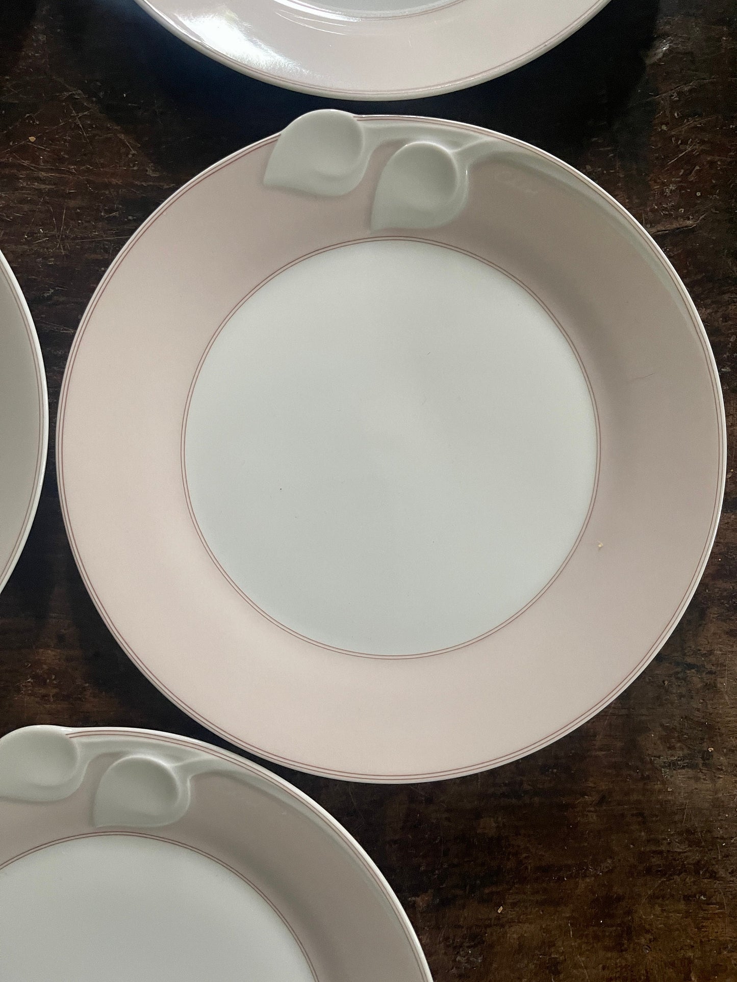 Set of Eleven (11) Chloe Paris Fleuron Pink 7 1/2” Plates Hutschenreuther Germany