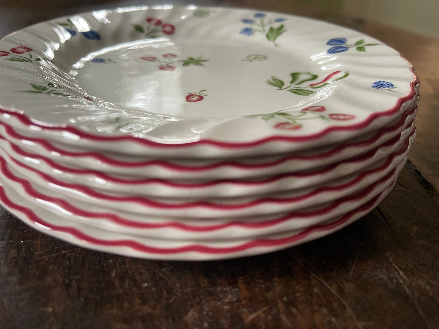 Set of Six (6) English Johnson Brothers 6.25” Plates in Sweetbriar