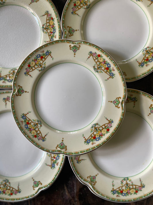 Set of Five (5) Vintage Johnson Brothers 8 7/8” Plates Pareek The Cavendish