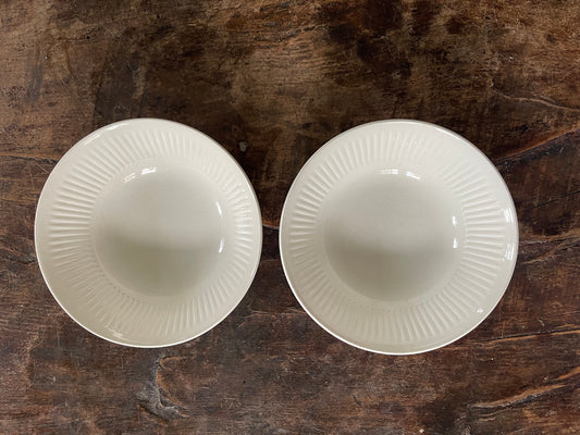 Pair of Vintage White Johnson Brothers English Ironstone 6.5” Bowls