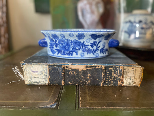 Blue and White Asian Crackle Glaze Small Footbath