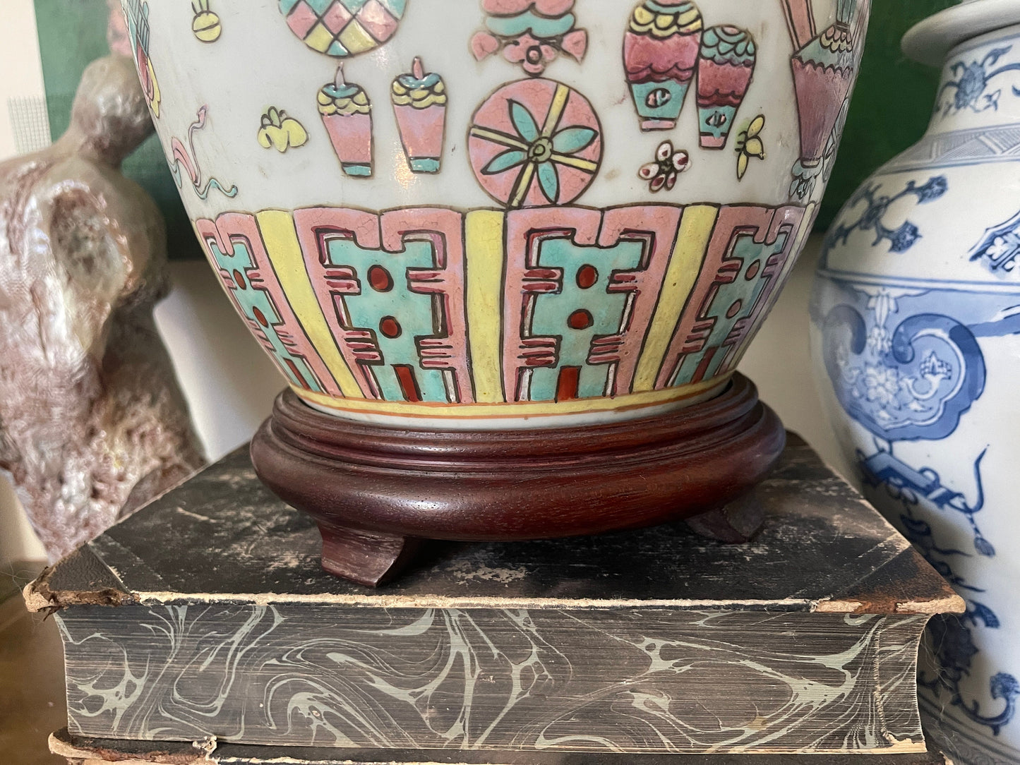 Late 20th Century Vintage Pink Asian Lamp